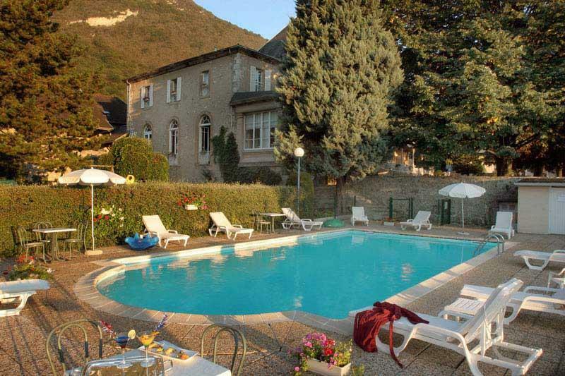 Chateau Des Comtes De Challes Exterior foto